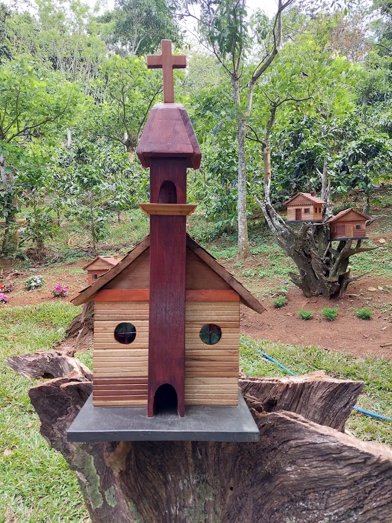 Pueblo Zumbador - Mini Capilla